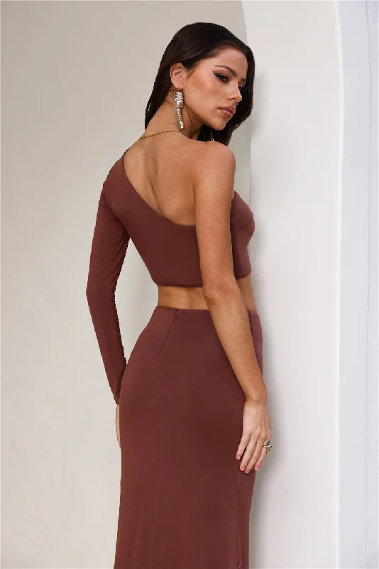 amaze-you-one-shoulder-crop-top-chocolate