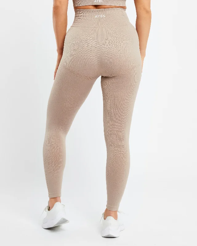 balance-v2-seamless-leggings-mocha