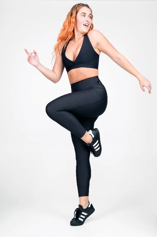 black-performance-panel-pocket-extra-high-waisted-7-8-leggings