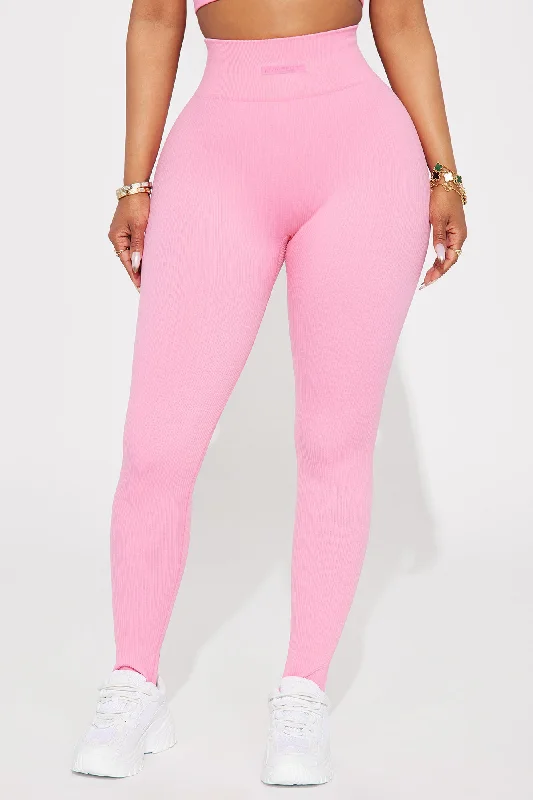 Effortless Triton Ribbed Seamless Stirrup - Bubblegum