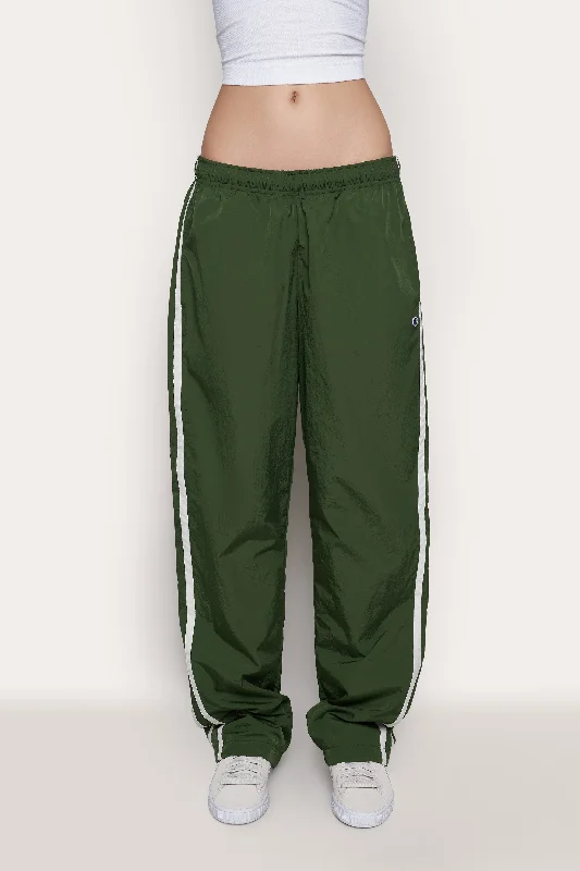 guizio-x-champion-nylon-trackpant-regeneration-green