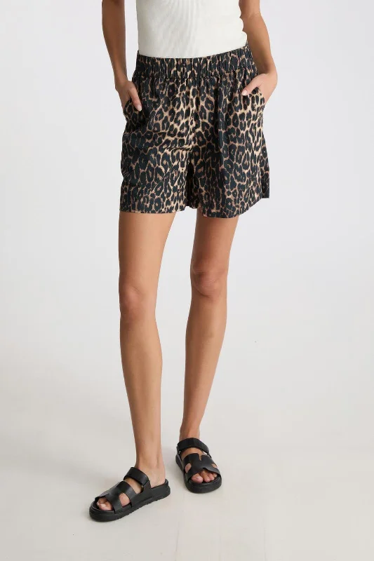 neo-noir-sakuri-leo-shorts-leopard