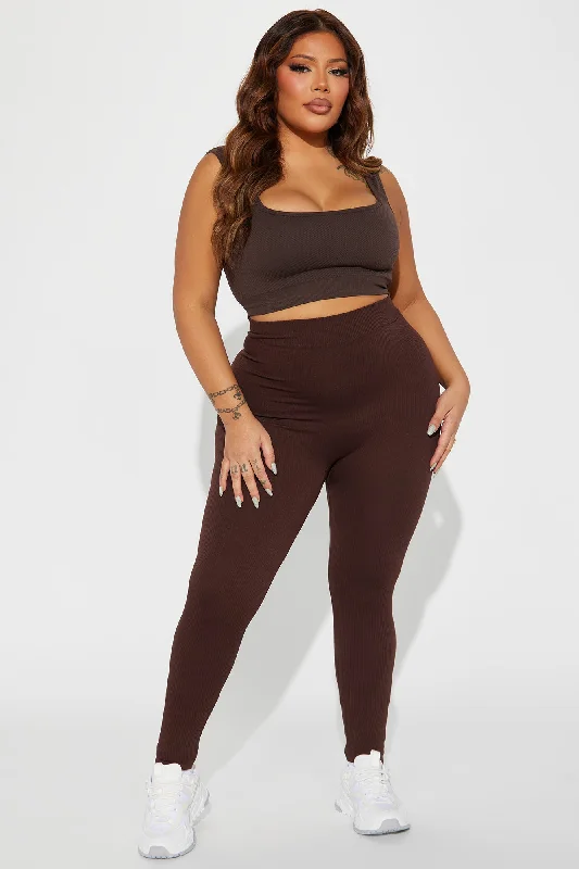 reyna-ribbed-seamless-legging-chocolate