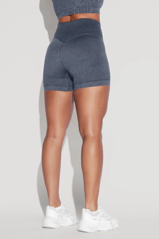 supersculpt-seamless-midi-shorts-vintage-indigo