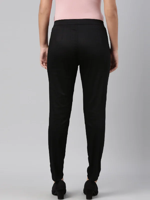 women-solid-black-treggings